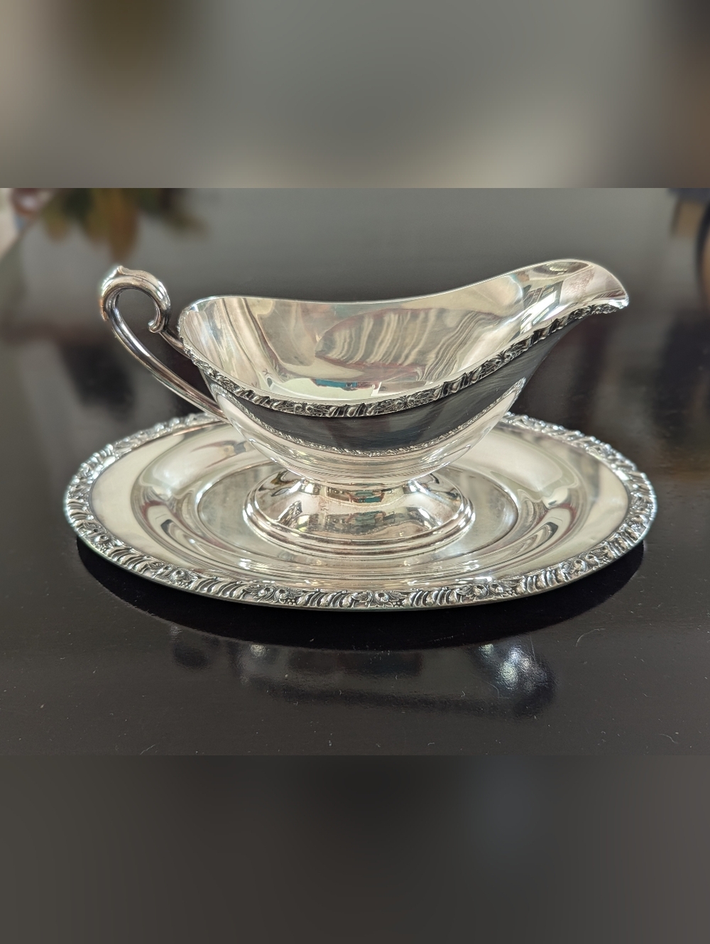 Vintage Henley Oneida Community LTD Silver-plated Gravy Boat & Tray Silverplate
